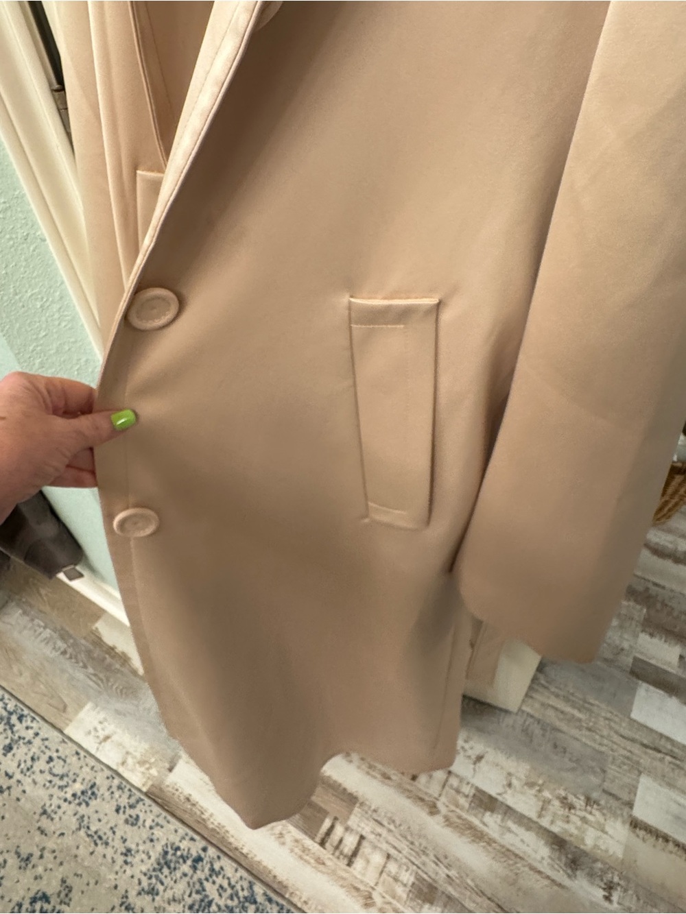 Victoria's Secret, Atelier collection, Blush Cream Trench Coat with Belt. - Picture 9 of 10
